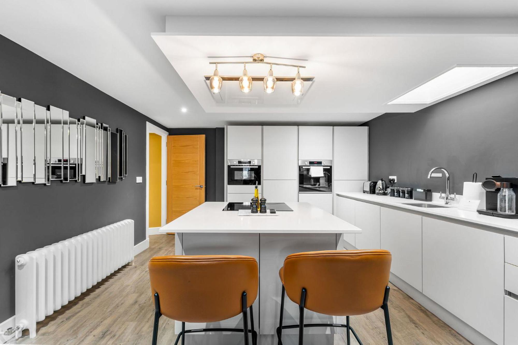 Righ Properties - Luxury West End Artisan Apartment Edimburgo Esterno foto